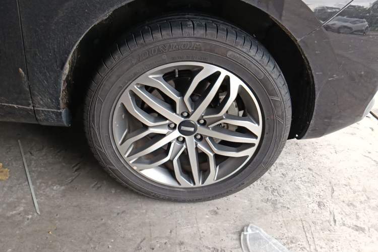 Used Wey VV5 2017 2.0T Ultra-Luxury Version Right Front Wheel Hub
