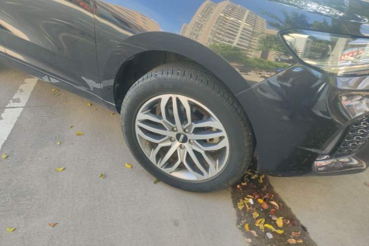 Used Wey VV5 2017 2.0T Ultra-Luxury Version Right Front Wheel Hub