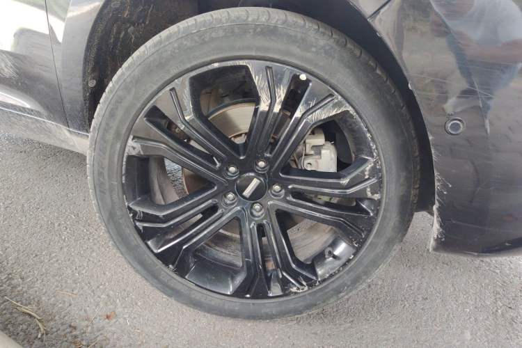 Used Wey VV5 2017 2.0T Flagship Edition Right Front Wheel Hub