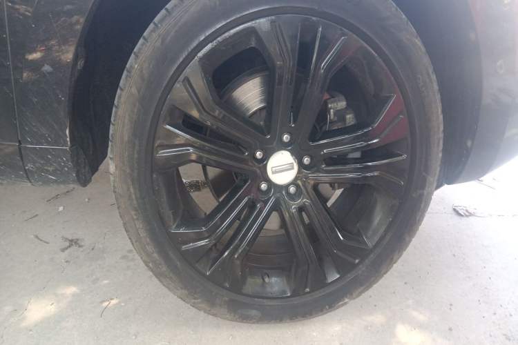 Used Wey VV5 2017 2.0T Flagship Edition Right Front Wheel Hub