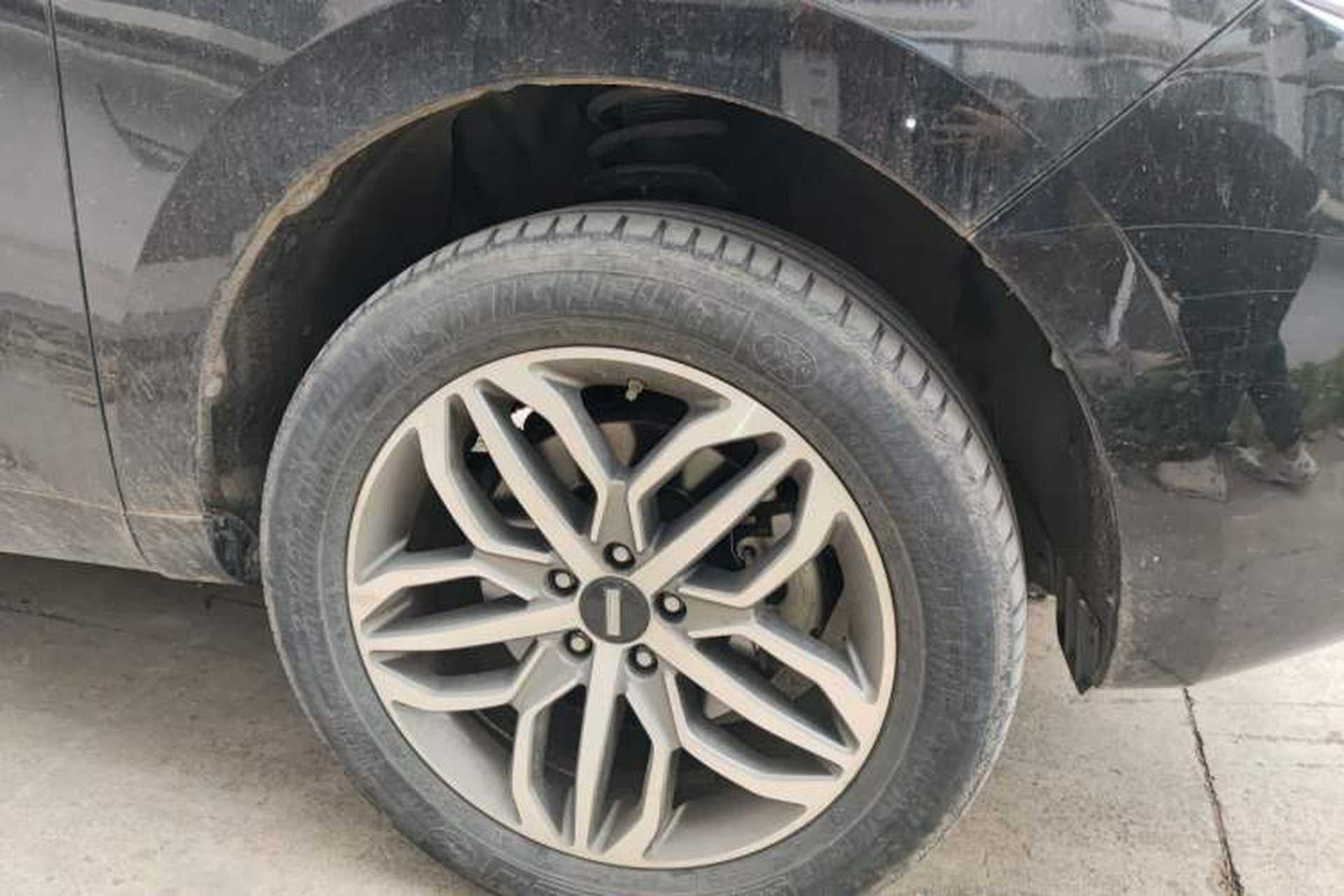 Used Wey VV5 2017 2.0T Ultra-Luxury Version Right Front Wheel Hub