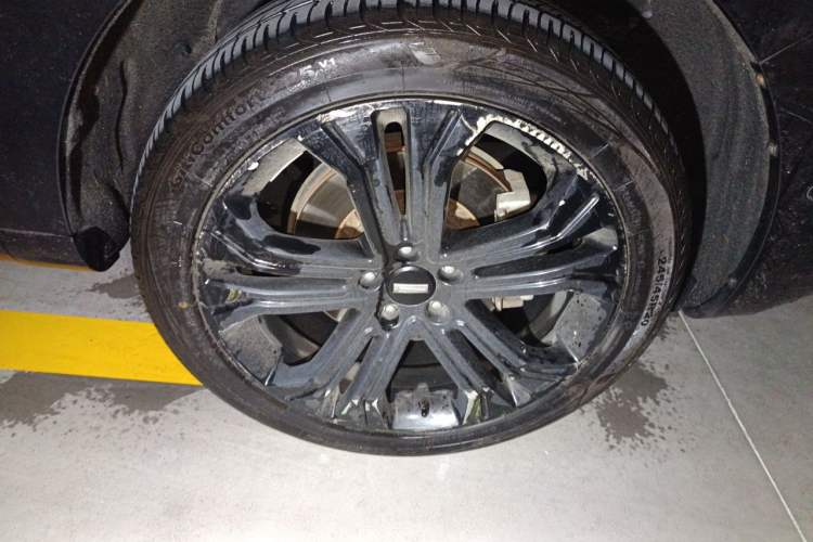 Used Wey VV5 2017 2.0T Flagship Edition Right Front Wheel Hub