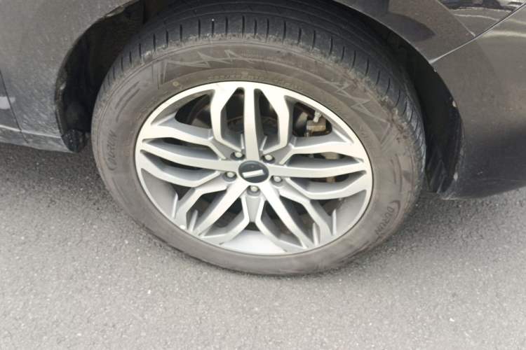 Used Wey VV5 2017 2.0T Ultra-Luxury Version Right Front Wheel Hub