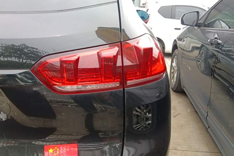 Used Wey VV5 2017 2.0T Flagship Edition Right Rear Taillight