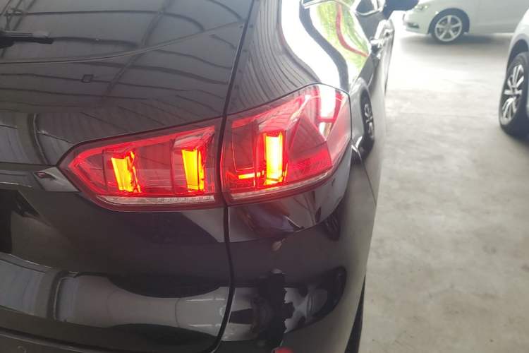 Used Wey VV5 2017 2.0T Flagship Edition Right Rear Taillight