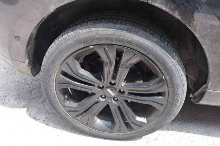 Used Wey VV5 2017 2.0T Flagship Edition Right Rear Wheel Hub