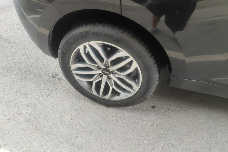 Used Wey VV5 2017 2.0T Ultra-Luxury Version Right Rear Wheel Hub