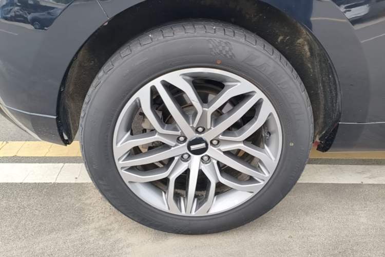 Used Wey VV5 2017 2.0T Ultra-Luxury Version Right Rear Wheel Hub