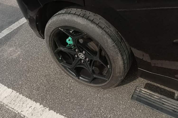 Used Wey VV5 2017 2.0T Flagship Edition Right Rear Wheel Hub