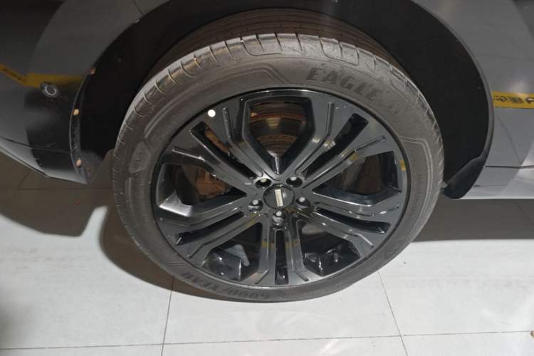 Used Wey VV5 2017 2.0T Flagship Edition Right Rear Wheel Hub