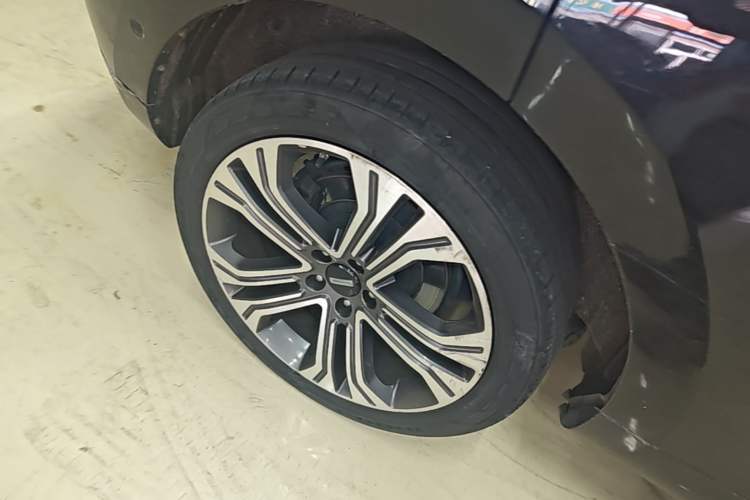 Used Wey VV5 2017 2.0T Flagship Edition Right Rear Wheel Hub