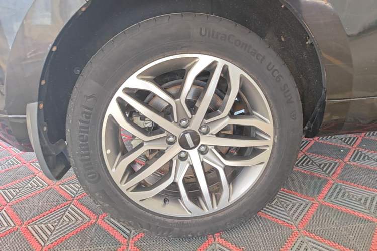 Used Wey VV5 2017 2.0T Ultra-Luxury Version Right Rear Wheel Hub