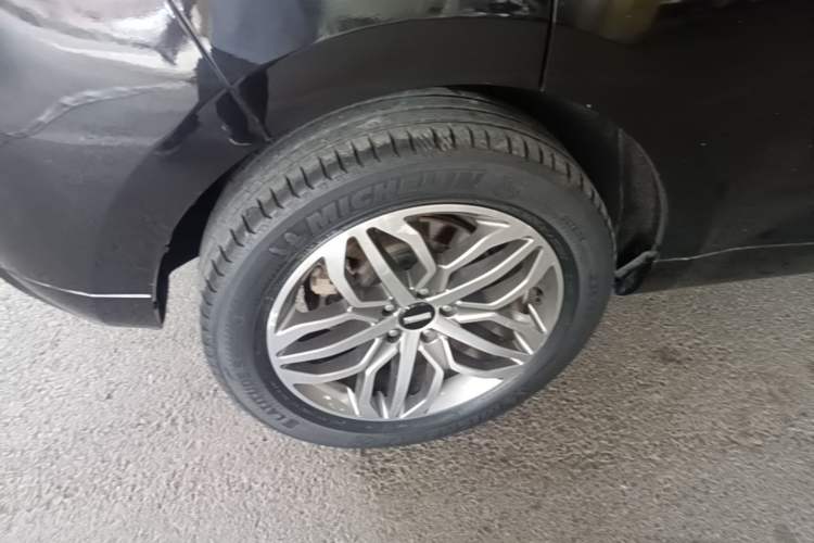 Used Wey VV5 2017 2.0T Ultra-Luxury Version Right Rear Wheel Hub