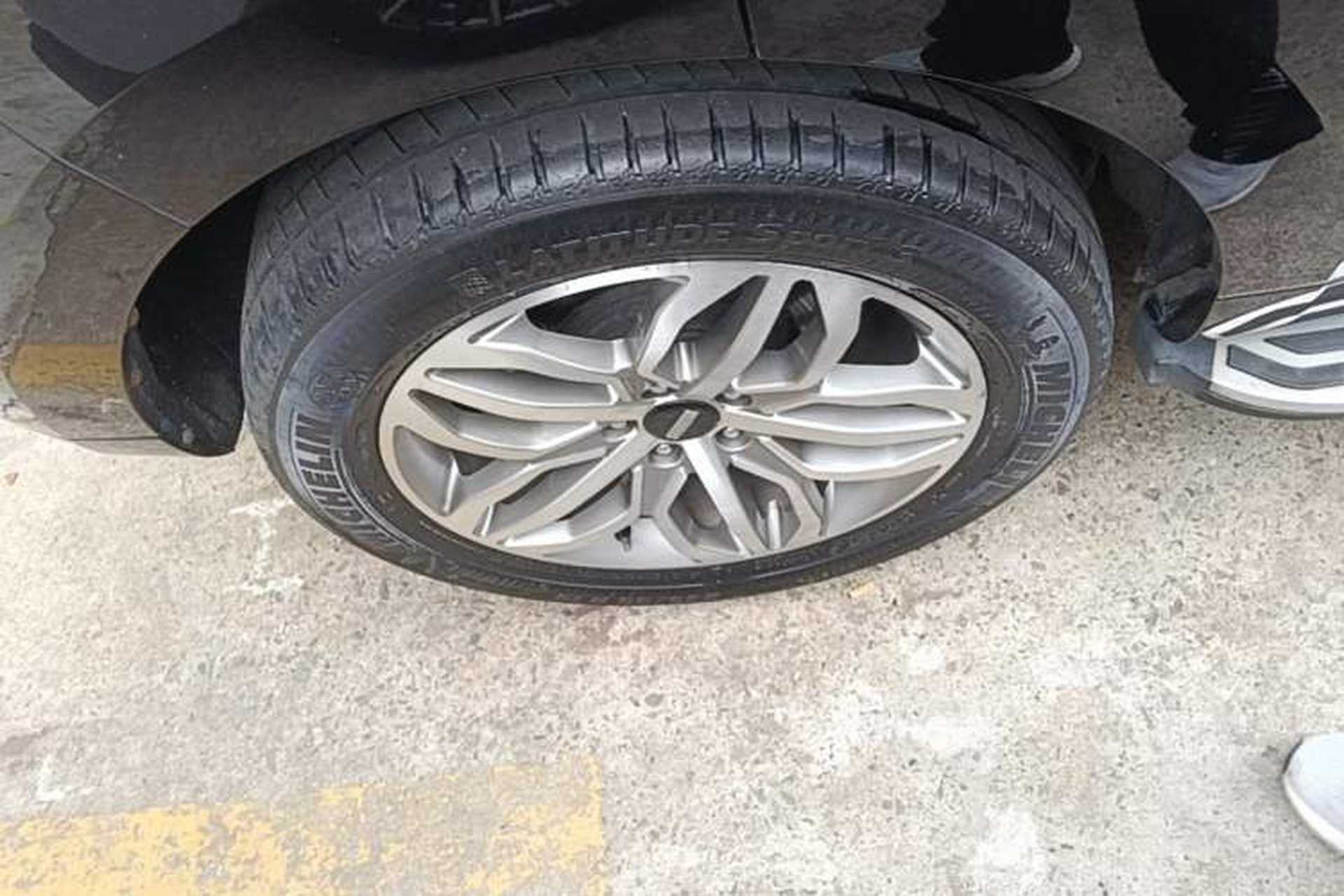 Used Wey VV5 2017 2.0T Ultra-Luxury Version Right Rear Wheel Hub