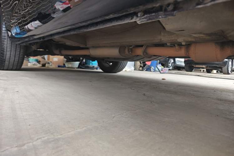 Used Wey VV5 2017 2.0T Ultra-Luxury Version Right Side Sill