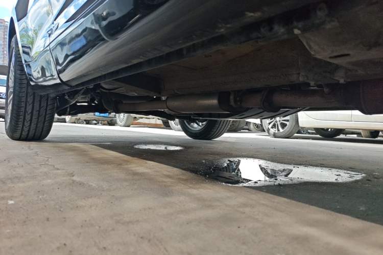 Used Wey VV5 2017 2.0T Ultra-Luxury Version Right Side Sill