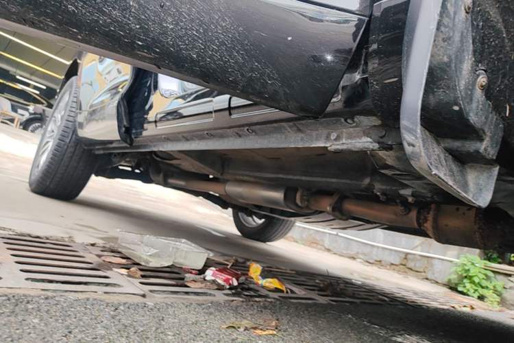 Used Wey VV5 2017 2.0T Ultra-Luxury Version Right Side Sill