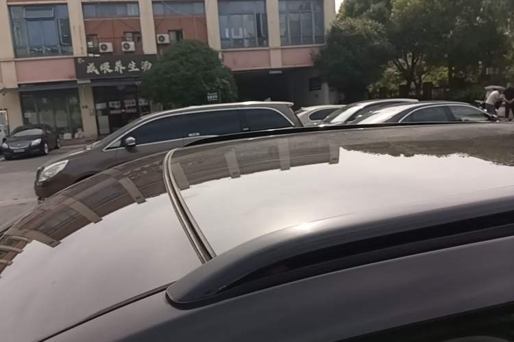 Used Wey VV5 2017 2.0T Flagship Edition Roof