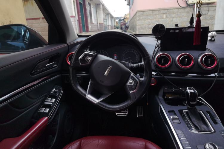 Used Wey VV5 2017 2.0T Ultra-Luxury Version Steering Wheel