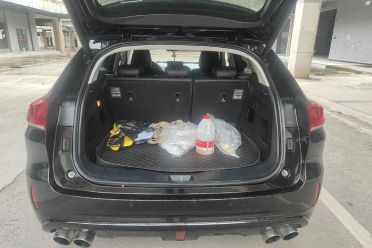 Used Wey VV5 2017 2.0T Ultra-Luxury Version Trunk