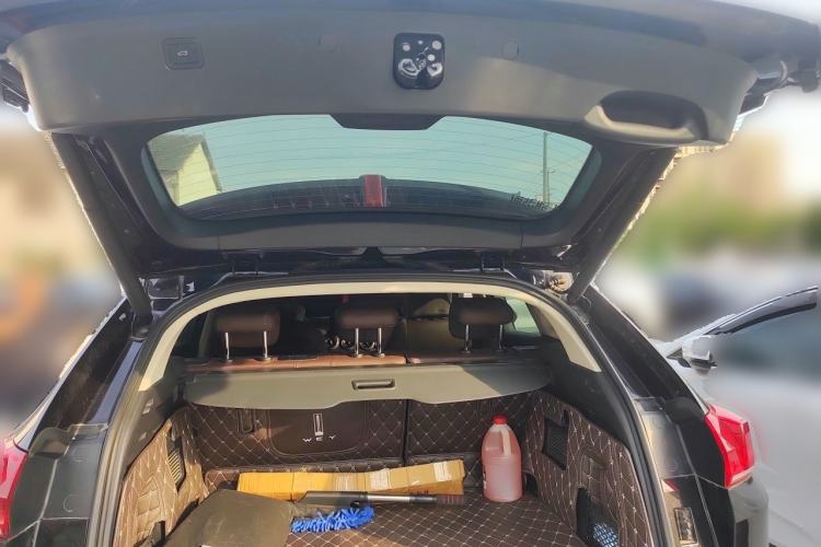 Used Wey VV5 2017 2.0T Ultra-Luxury Version Trunk