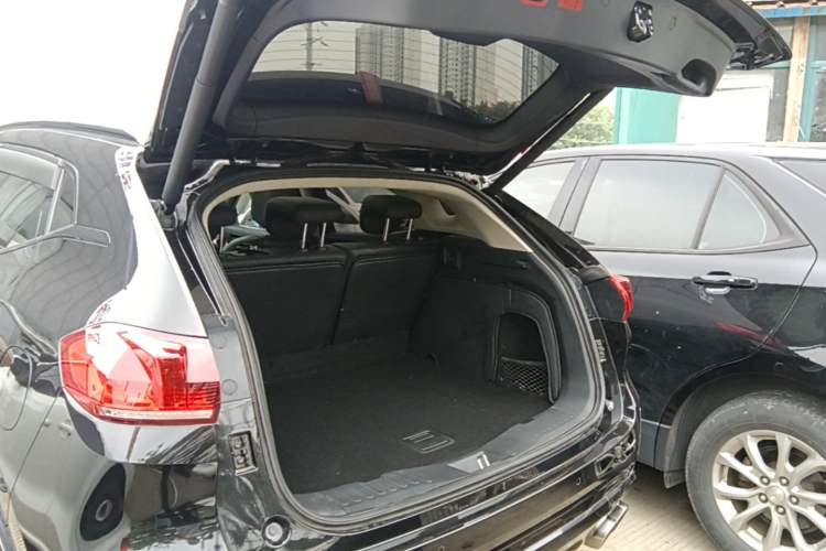 Used Wey VV5 2017 2.0T Flagship Edition Trunk