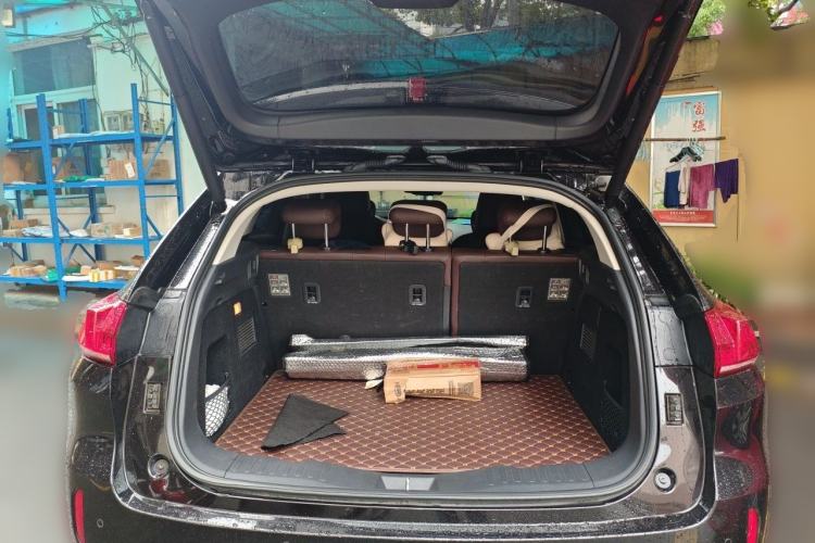 Used Wey VV5 2017 2.0T Ultra-Luxury Version Trunk
