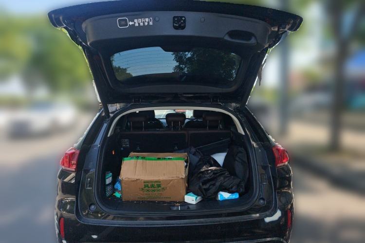 Used Wey VV5 2017 2.0T Ultra-Luxury Version Trunk