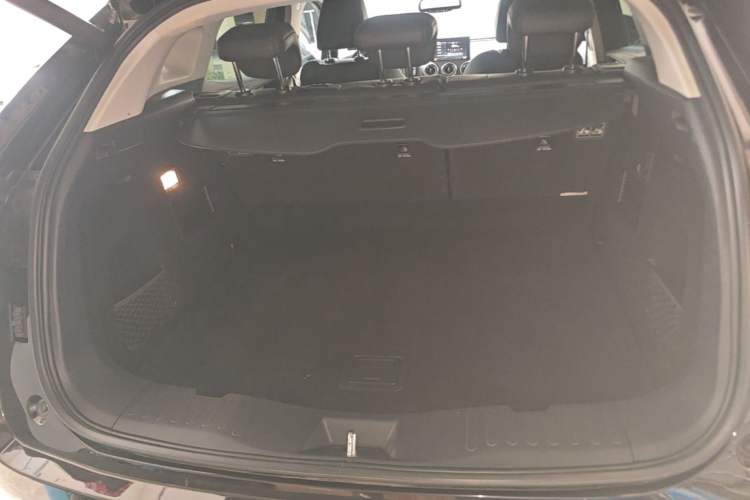 Used Wey VV5 2017 2.0T Ultra-Luxury Version Trunk