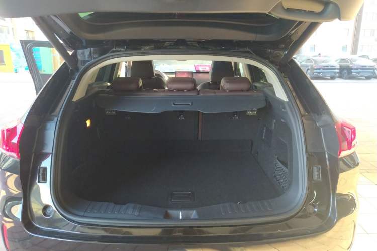 Used Wey VV5 2017 2.0T Flagship Edition Trunk