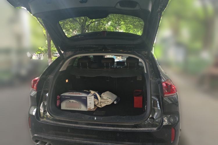 Used Wey VV5 2017 2.0T Ultra-Luxury Version Trunk