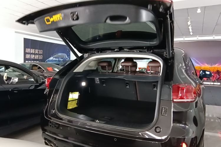Used Wey VV5 2017 2.0T Flagship Edition Trunk