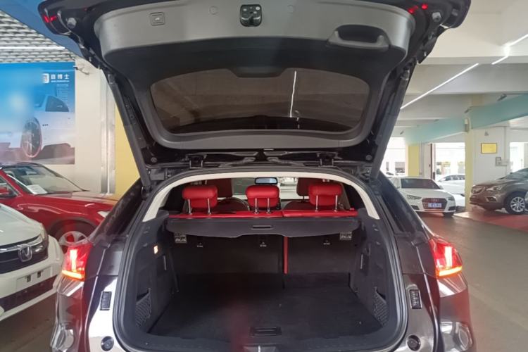 Used Wey VV5 2017 2.0T Ultra-Luxury Version Trunk