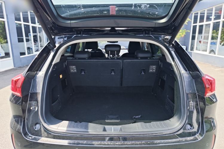 Used Wey VV5 2017 2.0T Ultra-Luxury Version Trunk