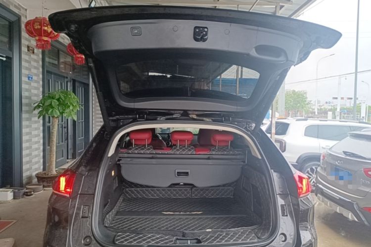 Used Wey VV5 2017 2.0T Ultra-Luxury Version Trunk