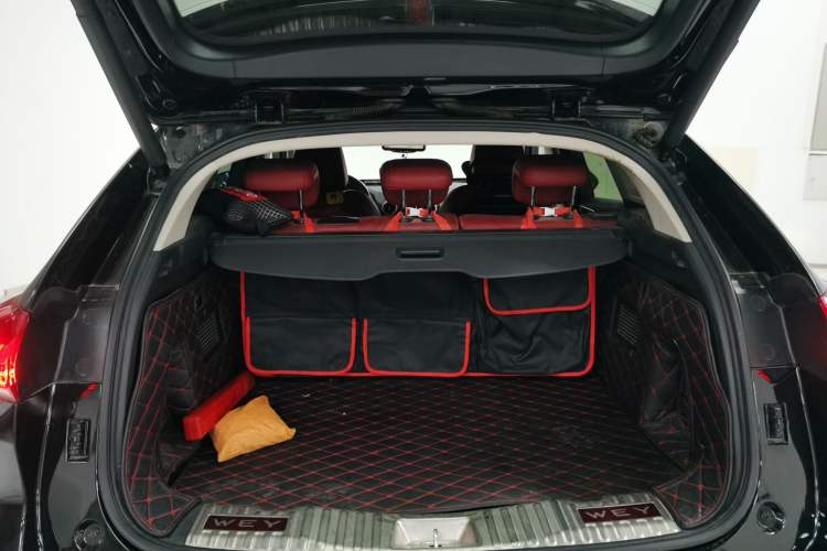 Used Wey VV5 2017 2.0T Flagship Edition Trunk