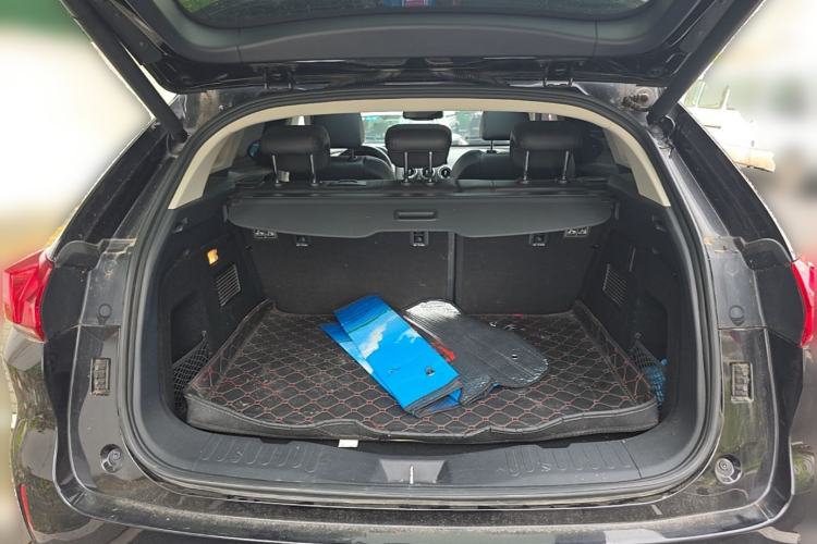 Used Wey VV5 2017 2.0T Ultra-Luxury Version Trunk
