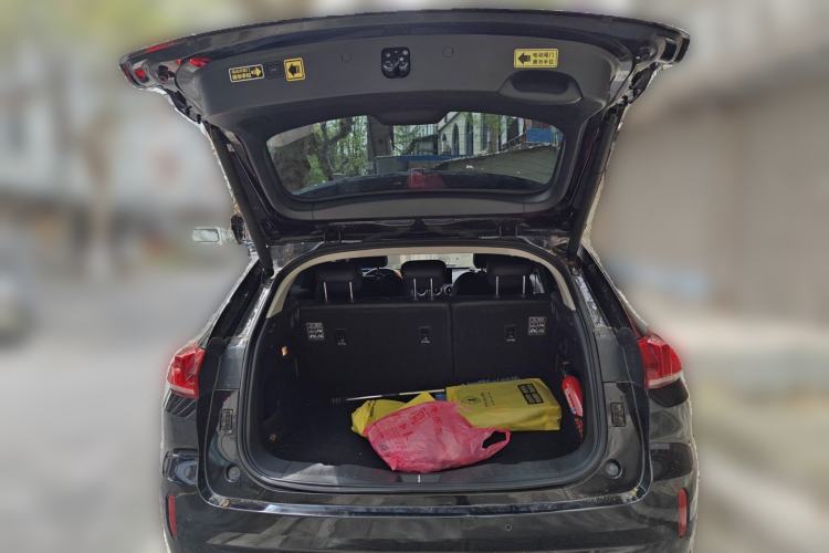 Used Wey VV5 2017 2.0T Ultra-Luxury Version Trunk