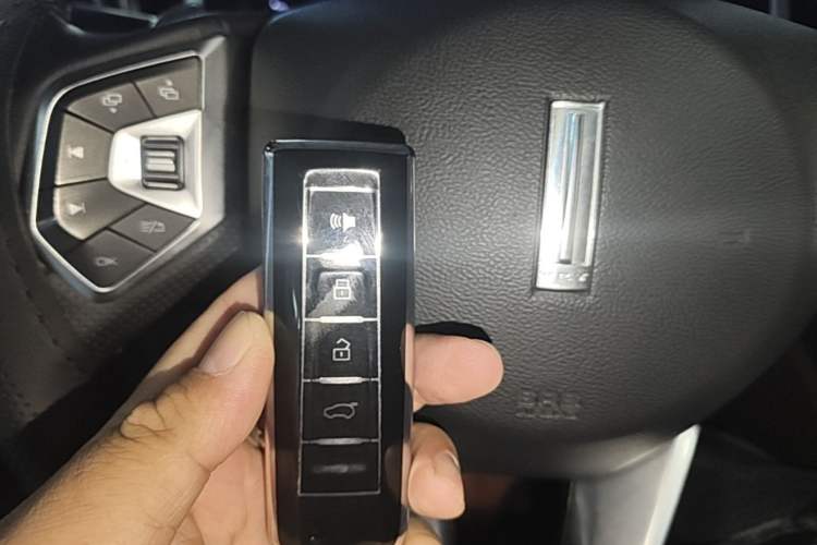 Used Wey VV5 2017 2.0T Ultra-Luxury Version Vehicle Key