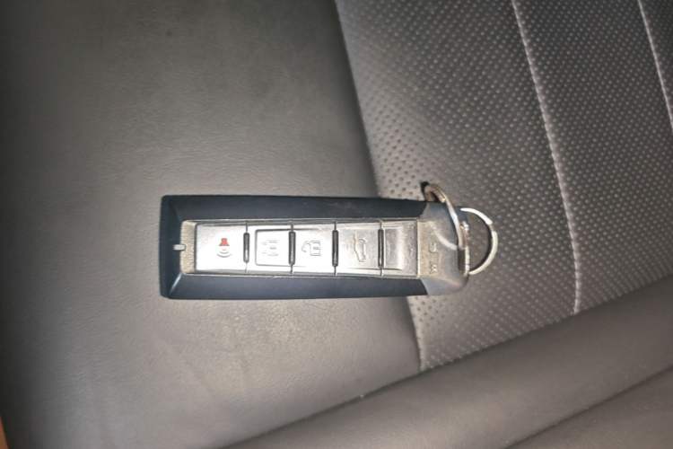 Used Wey VV5 2017 2.0T Ultra-Luxury Version Vehicle Key