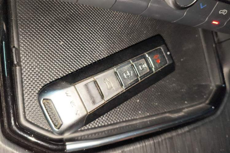 Used Wey VV5 2017 2.0T Ultra-Luxury Version Vehicle Key