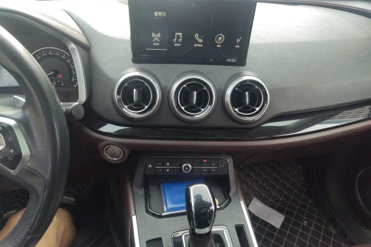 Used Wey VV5 2017 2.0T Ultra-Luxury Version Audio And AC Panel