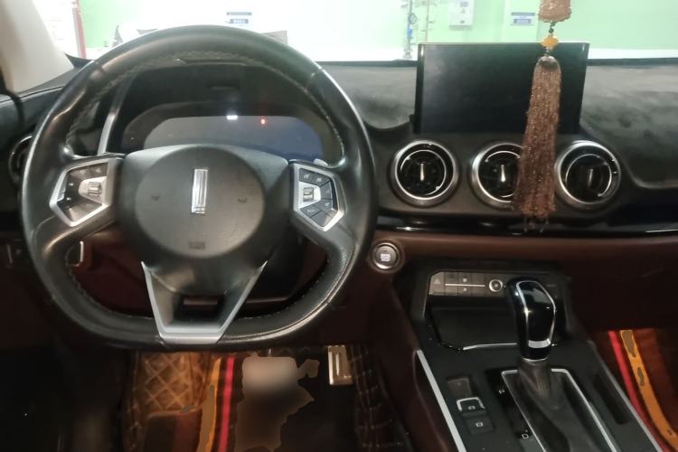Used Wey VV5 2017 2.0T Flagship Edition Center Console