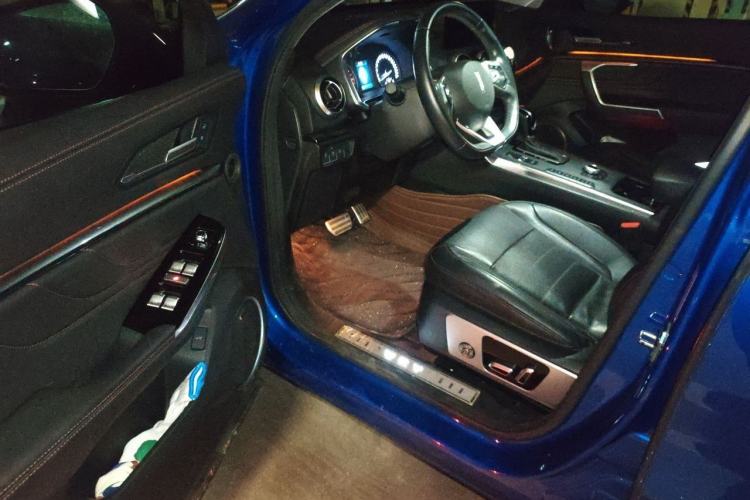 Used Wey VV5 2017 2.0T Ultra-Luxury Version Driver Seat