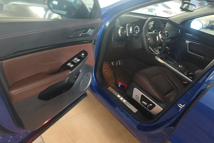 Used Wey VV5 2017 2.0T Ultra-Luxury Version Driver Seat