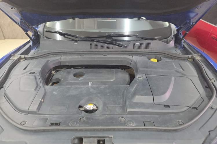 Used Wey VV5 2017 2.0T Flagship Edition Engine Bay