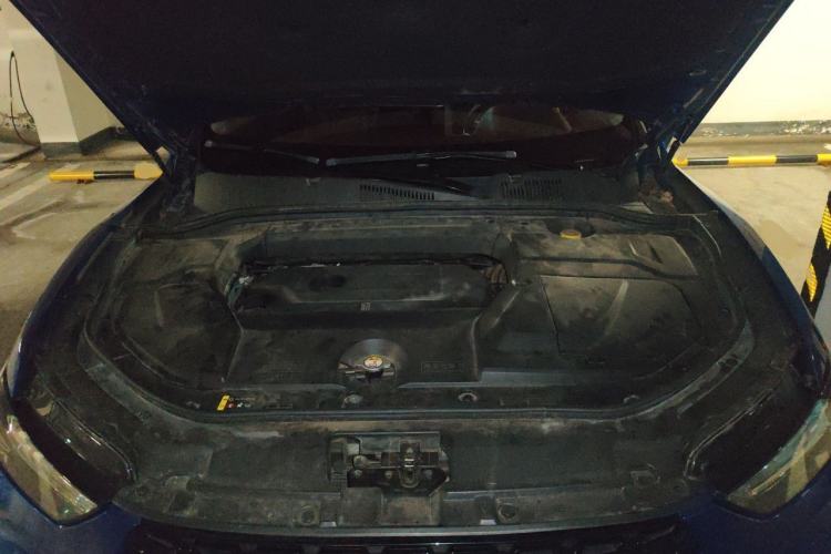 Used Wey VV5 2017 2.0T Ultra-Luxury Version Engine Bay