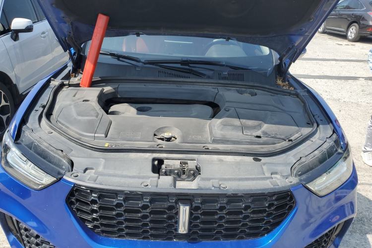 Used Wey VV5 2017 2.0T Ultra-Luxury Version Engine Bay