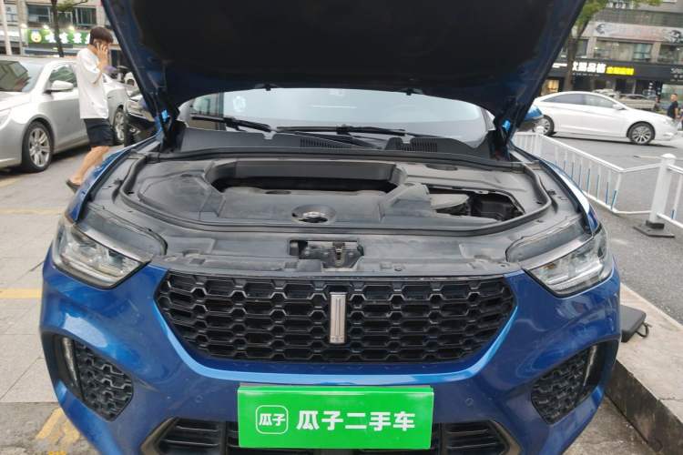 Used Wey VV5 2017 2.0T Flagship Edition Engine Bay