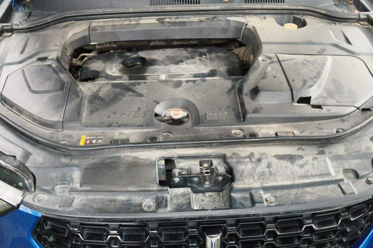 Used Wey VV5 2017 2.0T Flagship Edition Engine Bay